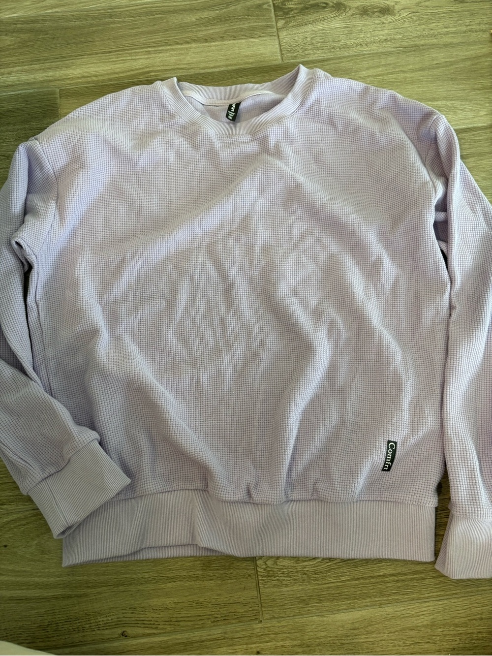 comfrt crewneck NWOT